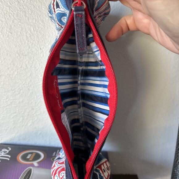 Vera Bradley Coastal Cosmetic Seaside Makeup Case Red White Blue Sea Ocean New - Picture 5 of 6